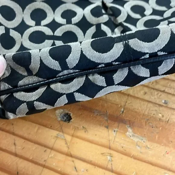 Coach crossbody  - Picture 6 of 6